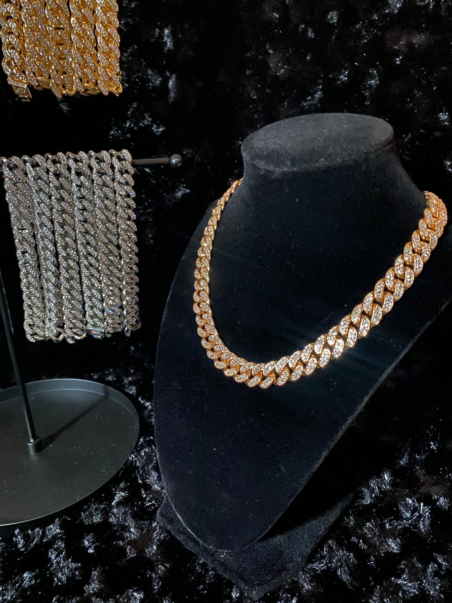 Gold Cuban link necklace